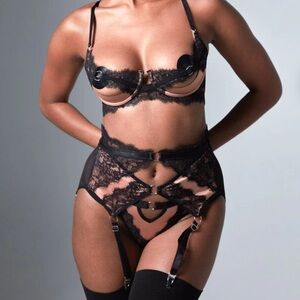 Thistle and Spire Narcissa Garter Belt